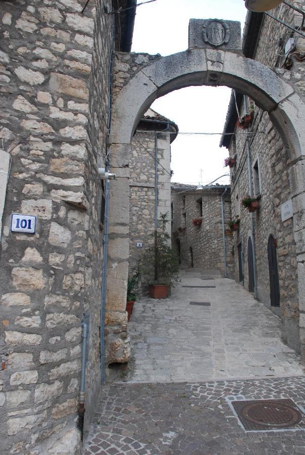Le Case All'Arco Castropignano Exterior photo